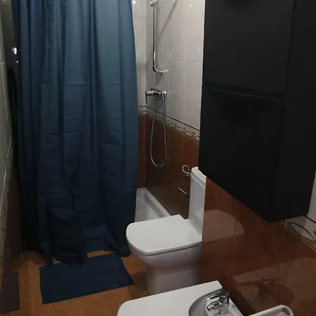 Fantástico Piso, Junto Al Teatro Falla Y A La Playa *