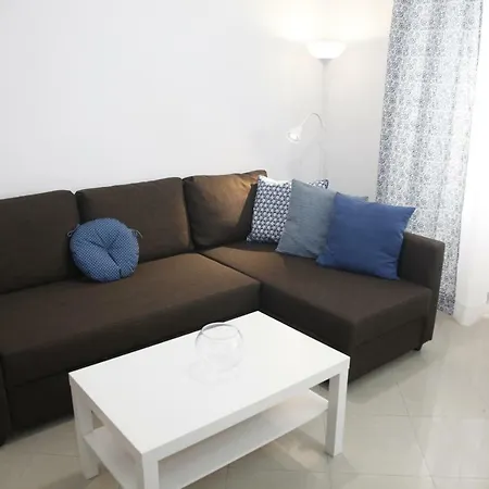 Fantástico Piso, Junto Al Teatro Falla Y A La Playa